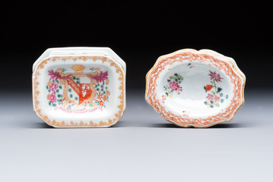 A collection of four Chinese blue and white, famille rose and Imari-style salts and a Samson Paris salt, 18/19th C.