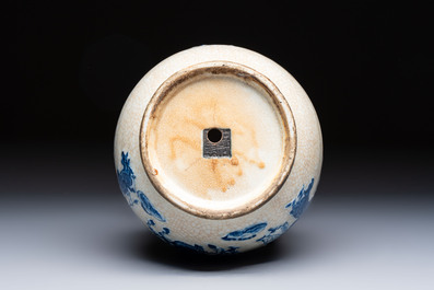 A Chinese Nanking crackle-glazed blue and white 'Hu' vase with a deer hunting scene, Hongwu mark, 19th C.