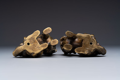 A pair of Japanese bronze Buddhist lions, 19/20th C.