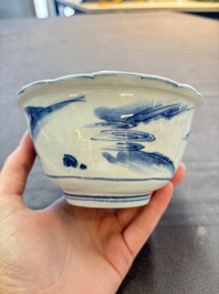 A Chinese blue and white 'Crow Cup' with figural design, Transitional period