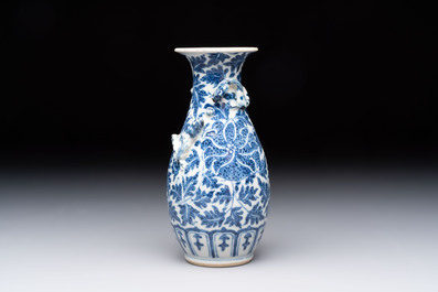 Four Chinese snuff bottles and three vases, 19th C.
