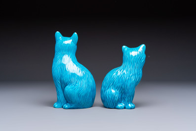 A pair of Chinese turquoise-glazed cats and a pair of Buddhist lions, 20th C.