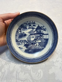 A set of 12 Chinese blue and white 'Landscape' bowls and saucers, Qianlong/Jiaqing