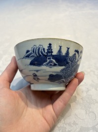 A set of 12 Chinese blue and white 'Landscape' bowls and saucers, Qianlong/Jiaqing