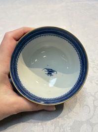 A set of 12 Chinese blue and white 'Landscape' bowls and saucers, Qianlong/Jiaqing