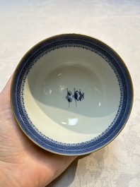 A set of 12 Chinese blue and white 'Landscape' bowls and saucers, Qianlong/Jiaqing