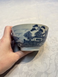 A set of 12 Chinese blue and white 'Landscape' bowls and saucers, Qianlong/Jiaqing
