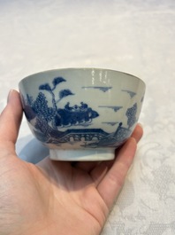 A set of 12 Chinese blue and white 'Landscape' bowls and saucers, Qianlong/Jiaqing