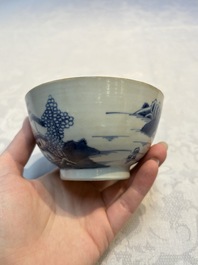 A set of 12 Chinese blue and white 'Landscape' bowls and saucers, Qianlong/Jiaqing