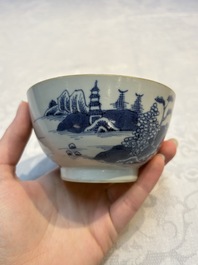 A set of 12 Chinese blue and white 'Landscape' bowls and saucers, Qianlong/Jiaqing