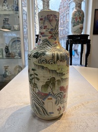 A fine Chinese famille rose 'Ode to the Red Cliff' vase, Hongwu mark, Daoguang
