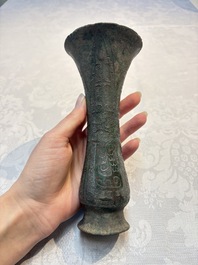 A Chinese archaic bronze wine vessel with phoenix design, Zhi 觯, Zhou