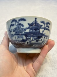 A set of 12 Chinese blue and white 'Landscape' bowls and saucers, Qianlong/Jiaqing