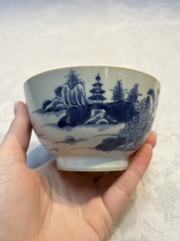 A set of 12 Chinese blue and white 'Landscape' bowls and saucers, Qianlong/Jiaqing