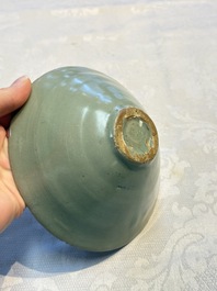 A Korean celadon tea bowl, Goryeo, 12th C.