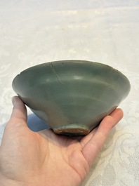 A Korean celadon tea bowl, Goryeo, 12th C.