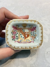A collection of four Chinese blue and white, famille rose and Imari-style salts and a Samson Paris salt, 18/19th C.