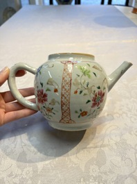 A Chinese famille rose 'Rooster' vase and a covered teapot with floral design, Qianlong