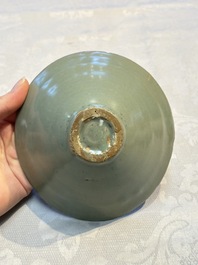 A Korean celadon tea bowl, Goryeo, 12th C.