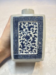 Three Chinese blue and white tea caddies, Chenghua mark, Shunzhi and later