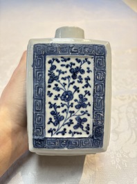 Three Chinese blue and white tea caddies, Chenghua mark, Shunzhi and later