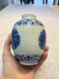 Three Chinese blue and white tea caddies, Chenghua mark, Shunzhi and later