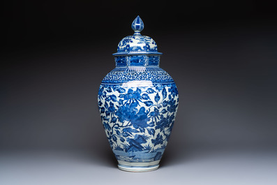 A large Japanese Arita blue and white vase and cover, Edo, late 17th C.