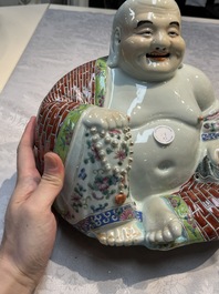 Three Chinese famille rose Milefo Buddhas, Zhu Mao Ji 朱茂記造 marks, 20th C.