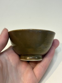 A collection of 28 Chinese famille rose wares, 18th C. and later