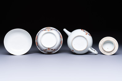 A Chinese armorial export 12-piece tea service with crowned monograms, Qianlong