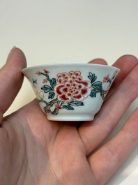 A collection of 28 Chinese famille rose wares, 18th C. and later