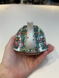 A collection of 28 Chinese famille rose wares, 18th C. and later
