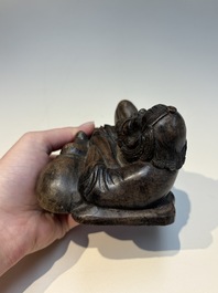 Six Chinese wooden and bamboo carvings, 19/20th C.