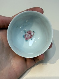 A collection of 28 Chinese famille rose wares, 18th C. and later