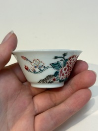 A collection of 28 Chinese famille rose wares, 18th C. and later