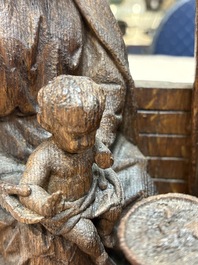 A Flemish carved wooden 'Adoration of the Magi' group, 18th C.
