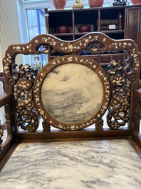 A pair of Chinese marble-inset mother-of-pearl-inlaid hongmu chairs, 19th C.