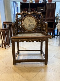 A pair of Chinese marble-inset mother-of-pearl-inlaid hongmu chairs, 19th C.