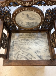 A pair of Chinese marble-inset mother-of-pearl-inlaid hongmu chairs, 19th C.