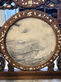 A pair of Chinese marble-inset mother-of-pearl-inlaid hongmu chairs, 19th C.
