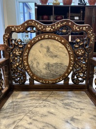 A pair of Chinese marble-inset mother-of-pearl-inlaid hongmu chairs, 19th C.
