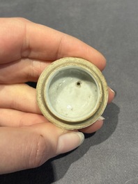 A large collection of 152 pieces, mainly Chinese porcelain covers, Kangxi and later