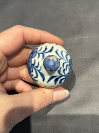 A large collection of 152 pieces, mainly Chinese porcelain covers, Kangxi and later