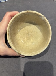 A large collection of 152 pieces, mainly Chinese porcelain covers, Kangxi and later
