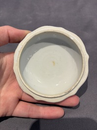 A large collection of 152 pieces, mainly Chinese porcelain covers, Kangxi and later