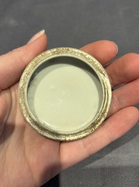 A large collection of 152 pieces, mainly Chinese porcelain covers, Kangxi and later