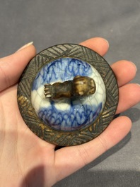 A large collection of 152 pieces, mainly Chinese porcelain covers, Kangxi and later