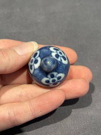 A large collection of 152 pieces, mainly Chinese porcelain covers, Kangxi and later