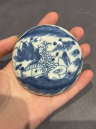 A large collection of 152 pieces, mainly Chinese porcelain covers, Kangxi and later