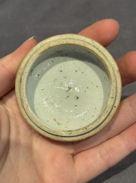 A large collection of 152 pieces, mainly Chinese porcelain covers, Kangxi and later